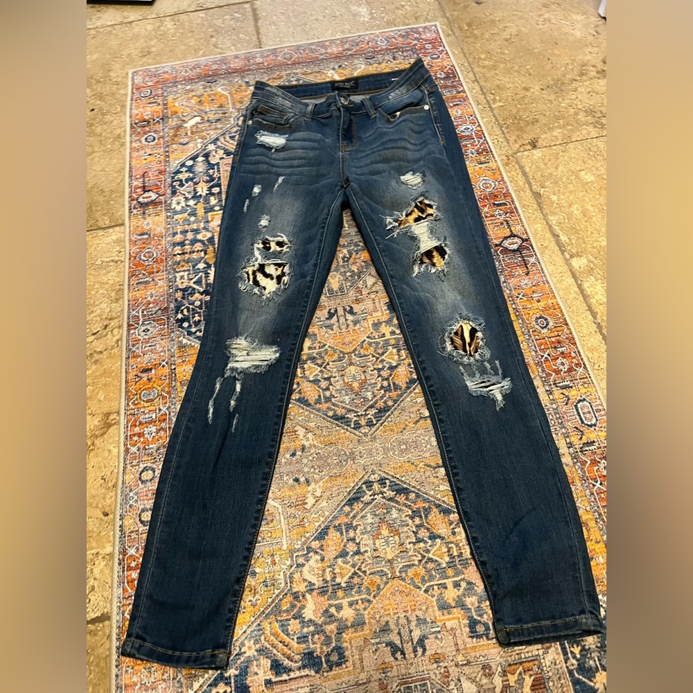 Judy Blue Ripped Jeans with Leopard accents. Size 5